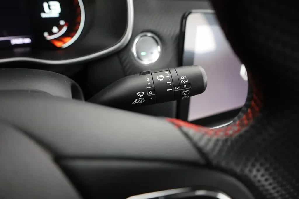 MG ZS 1.0 T-GDI Luxury Aut. LED Navi 360° Sitzheizu 05/2024-photo-17