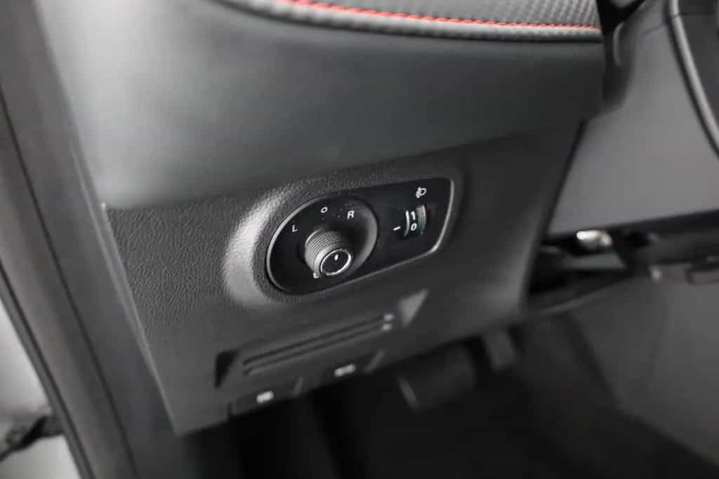 MG ZS 1.0 T-GDI Luxury Aut. LED Navi 360° Sitzheizu 05/2024-photo-18