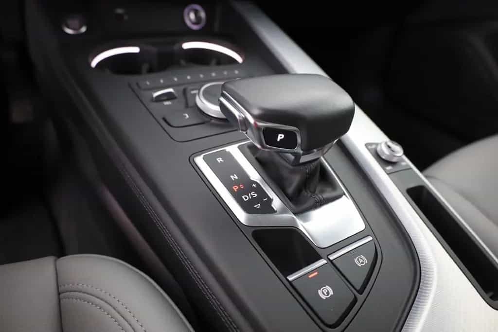 Audi A4 Avant 40 TFSI advanced Keyless-Go Leder Navi 01/2019-photo-13