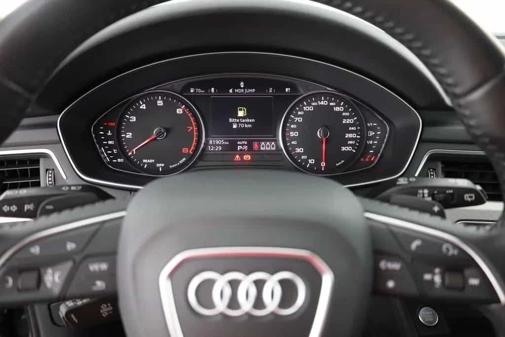 Audi A4 Avant 40 TFSI advanced Keyless-Go Leder Navi 01/2019-photo-17