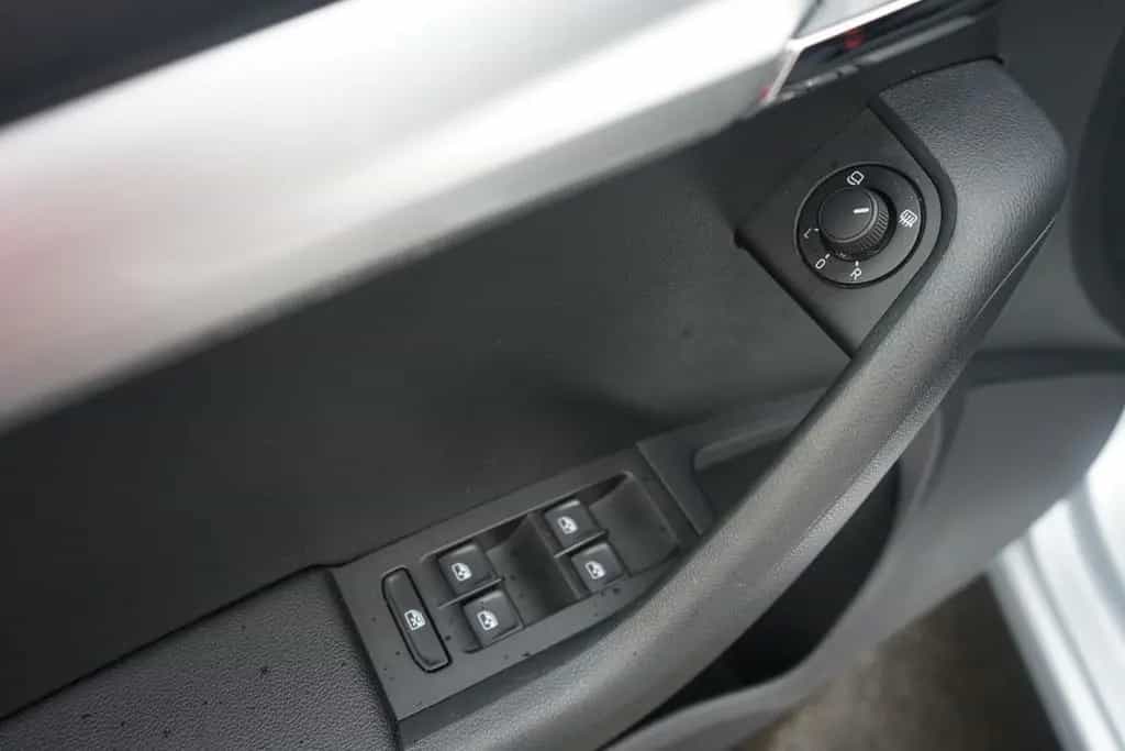 Skoda Octavia Combi 1.0 Ambition Navi Sitzheizung PDC 08/2020-photo-13