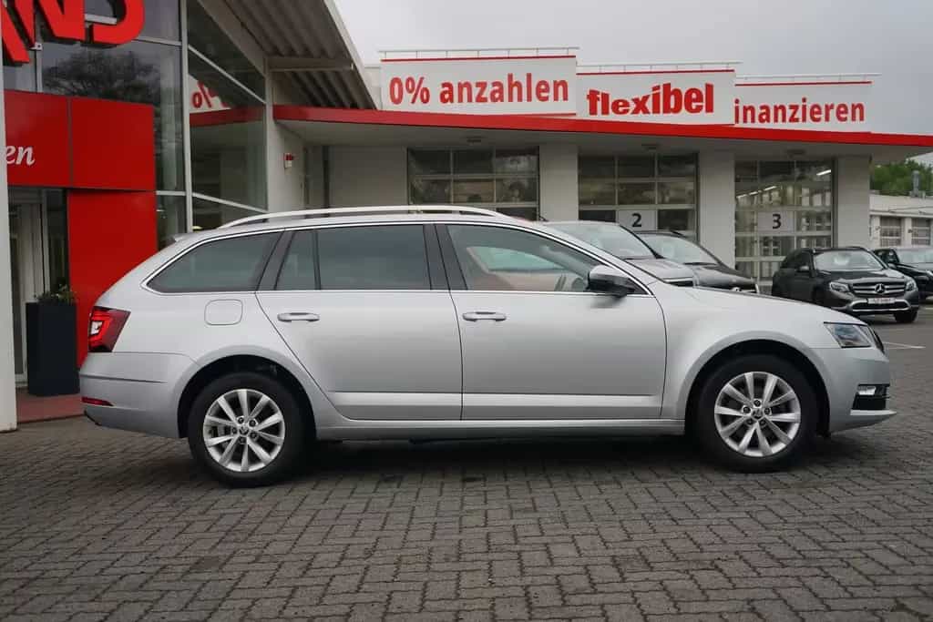 Skoda Octavia Combi 1.0 Ambition Navi Sitzheizung PDC 08/2020-photo-2