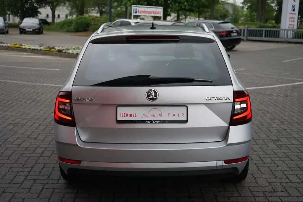 Skoda Octavia Combi 1.0 Ambition Navi Sitzheizung PDC 08/2020-photo-5