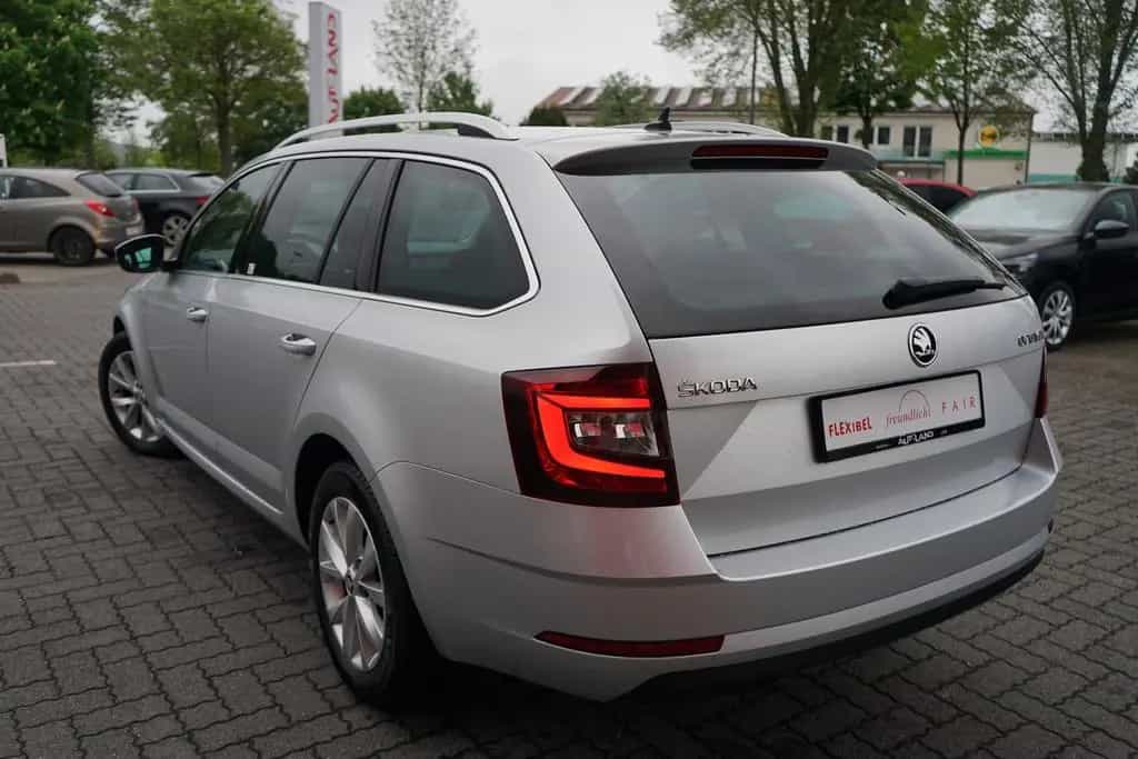 Skoda Octavia Combi 1.0 Ambition Navi Sitzheizung PDC 08/2020-photo-6