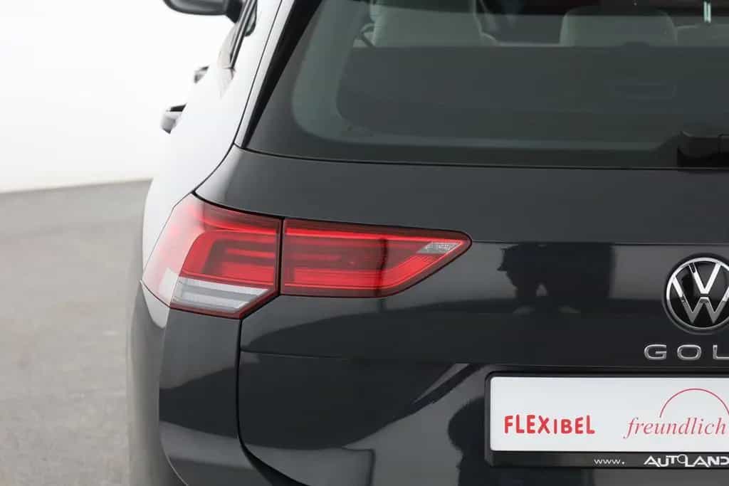 Volkswagen Golf VIII Variant 1.5 TSI DSG Life LED Navi ACC 06/2022-photo-27