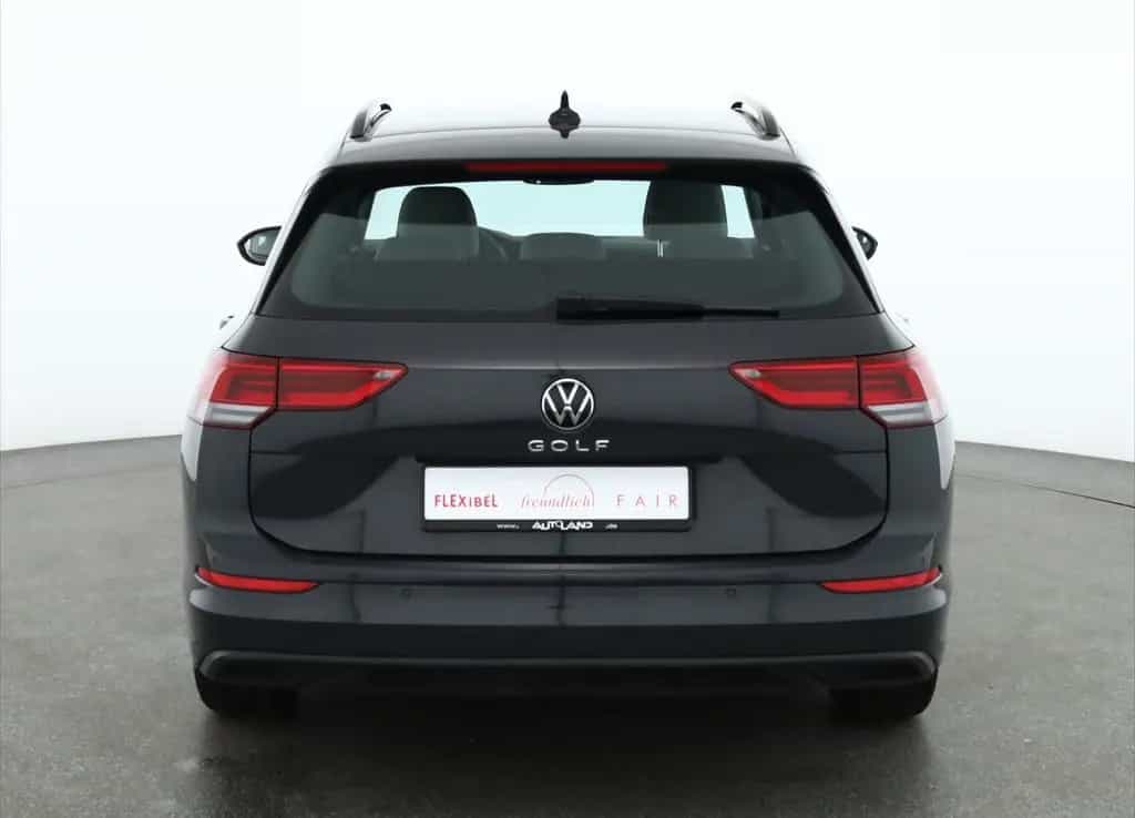 Volkswagen Golf VIII Variant 1.5 TSI DSG Life LED Navi ACC 06/2022-photo-3