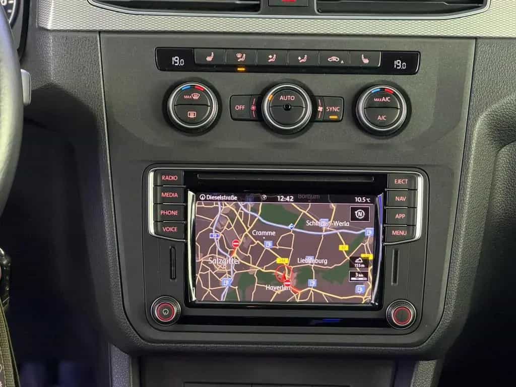 Volkswagen Caddy Maxi-DSG-Behindertengerecht-Rampe 06/2018-photo-10