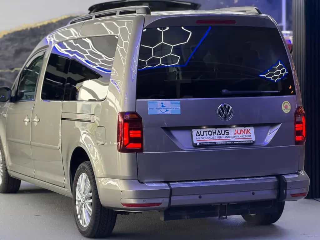 Volkswagen Caddy Maxi-DSG-Behindertengerecht-Rampe 06/2018-photo-17