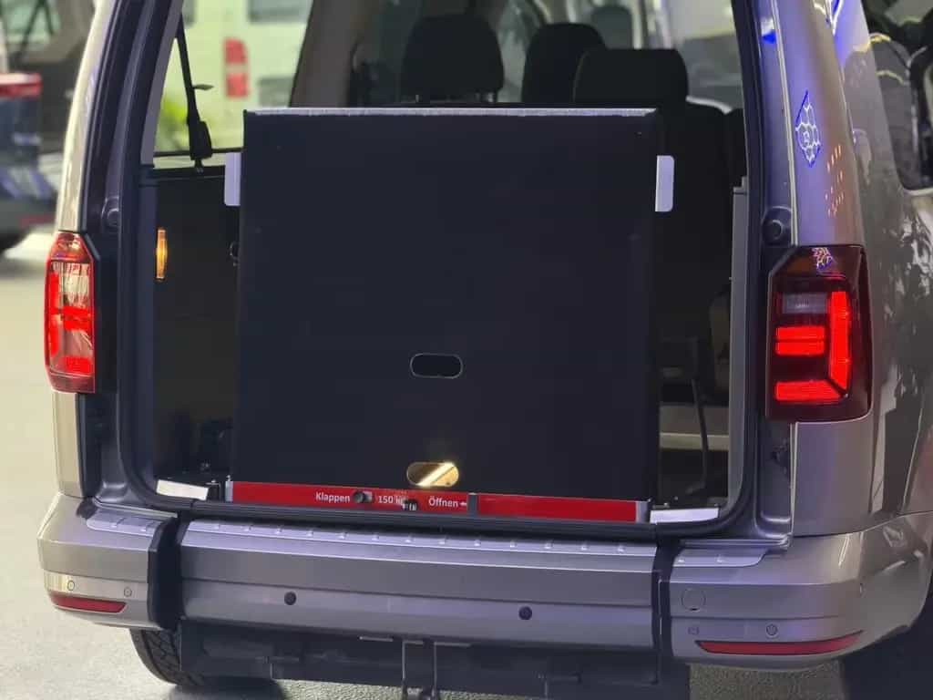 Volkswagen Caddy Maxi-DSG-Behindertengerecht-Rampe 06/2018-photo-20