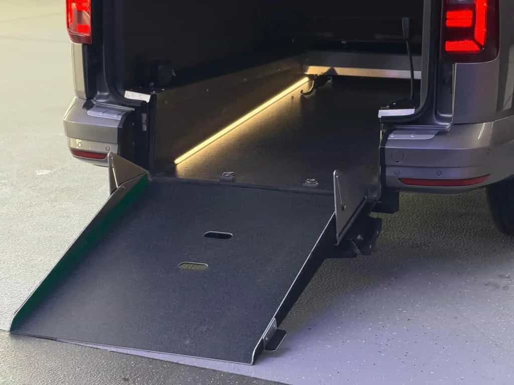 Volkswagen Caddy Maxi-DSG-Behindertengerecht-Rampe 06/2018-photo-21