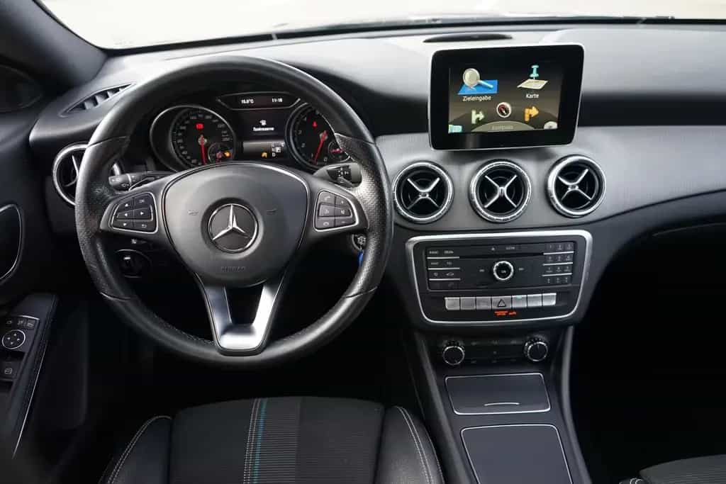 Mercedes-Benz CLA-Class 180 Score Klima LED Navi Sitzheizung 11/2016-photo-10