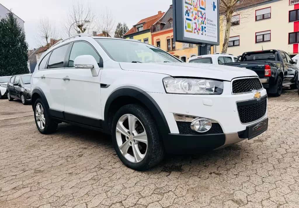Chevrolet Captiva 2.2 D LTZ 4WD 1.Hand 7-Sitz Navi Kamera 10/2012-photo-0