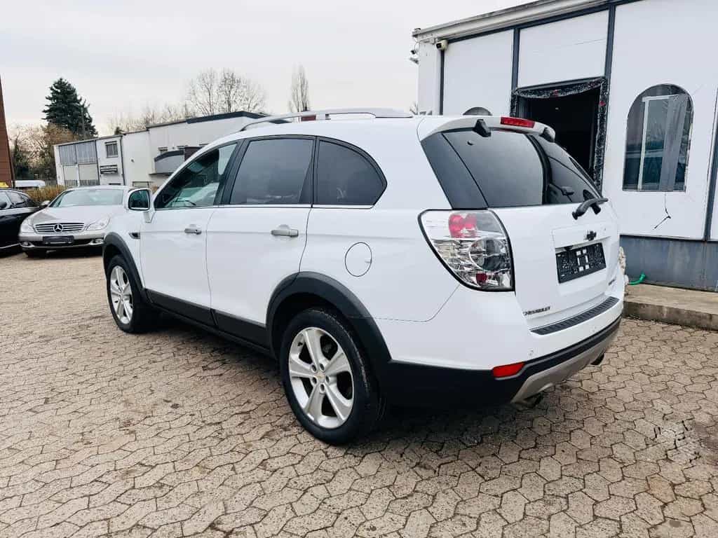 Chevrolet Captiva 2.2 D LTZ 4WD 1.Hand 7-Sitz Navi Kamera 10/2012-photo-3