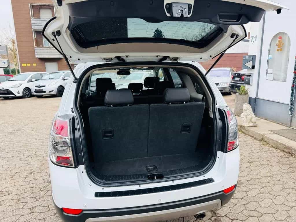 Chevrolet Captiva 2.2 D LTZ 4WD 1.Hand 7-Sitz Navi Kamera 10/2012-photo-6