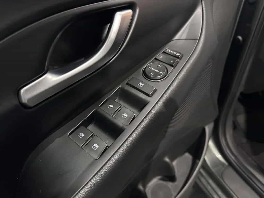 Hyundai i30 Connect & Go *NAVI, AUTOMATIK, LED, RFK* 03/2024-photo-42