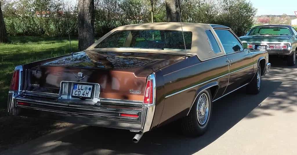 Cadillac Deville Coupé 07/1977-photo-1