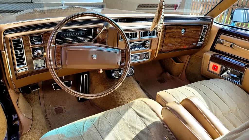 Cadillac Deville Coupé 07/1977-photo-7