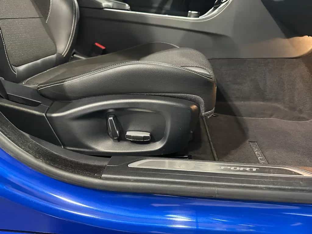 Jaguar XE 20d*R SPORT*BLACK PACK-XENON-R.KAM-ACC-SHZ-18 02/2019-photo-17