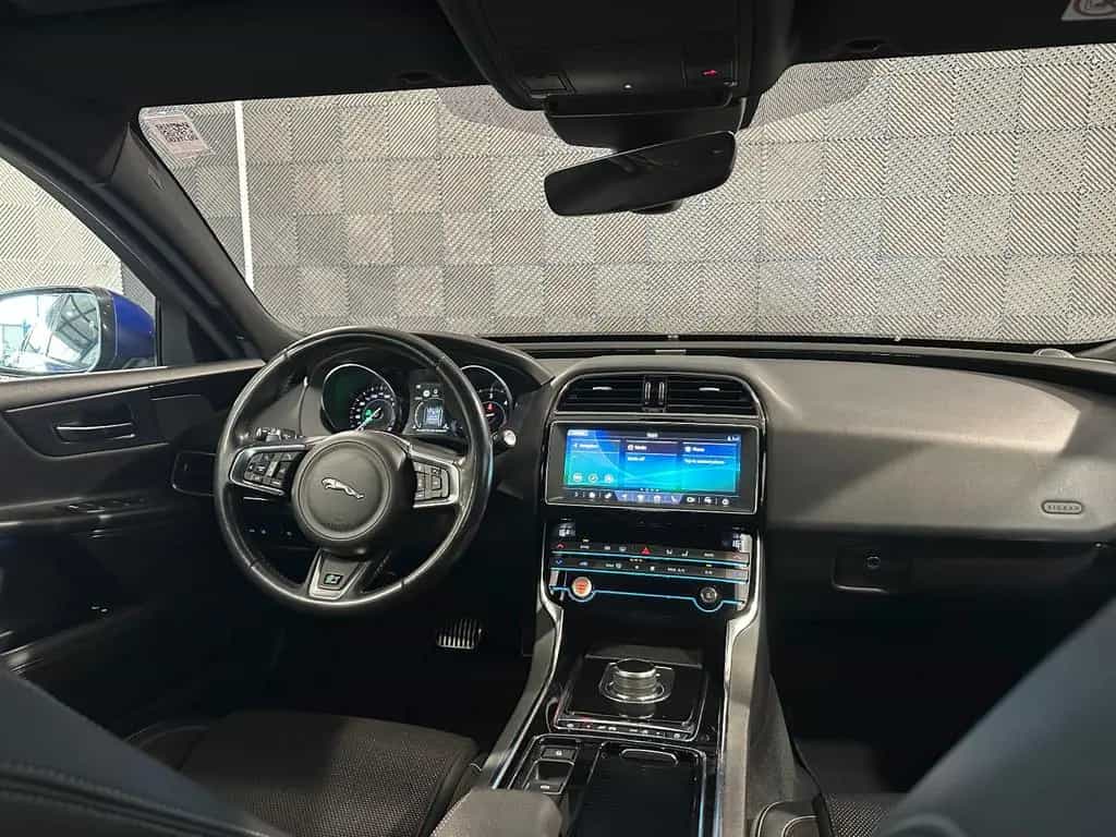 Jaguar XE 20d*R SPORT*BLACK PACK-XENON-R.KAM-ACC-SHZ-18 02/2019-photo-26