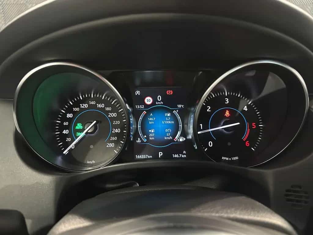 Jaguar XE 20d*R SPORT*BLACK PACK-XENON-R.KAM-ACC-SHZ-18 02/2019-photo-30