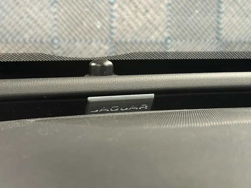 Jaguar XE 20d*R SPORT*BLACK PACK-XENON-R.KAM-ACC-SHZ-18 02/2019-photo-38