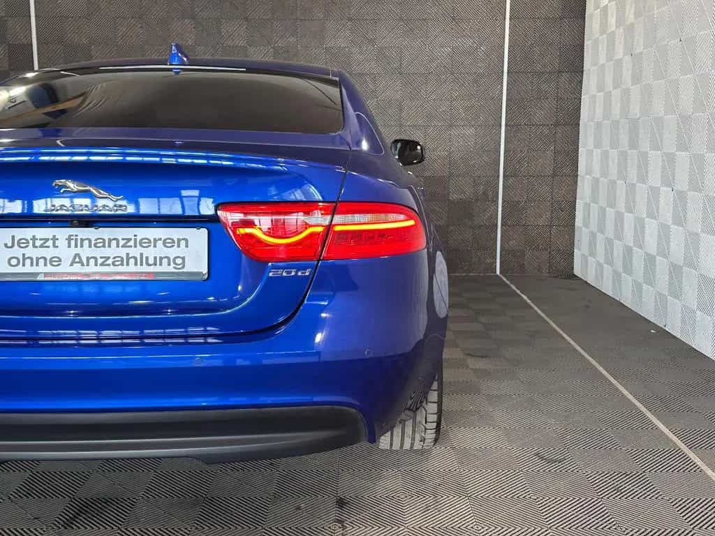 Jaguar XE 20d*R SPORT*BLACK PACK-XENON-R.KAM-ACC-SHZ-18 02/2019-photo-6