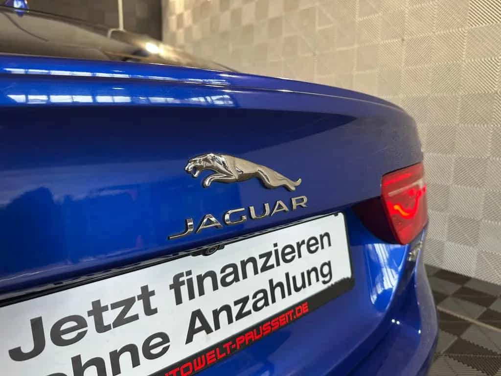 Jaguar XE 20d*R SPORT*BLACK PACK-XENON-R.KAM-ACC-SHZ-18 02/2019-photo-7