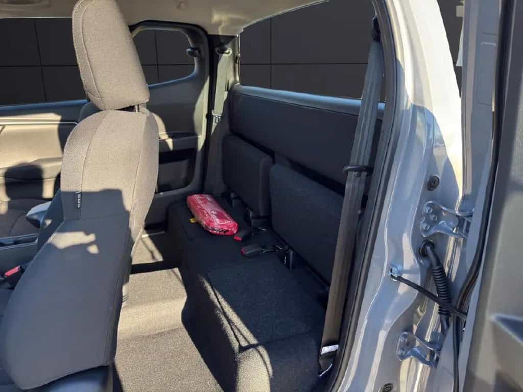 Isuzu D-Max Space Cab 4WD LS null-photo-13