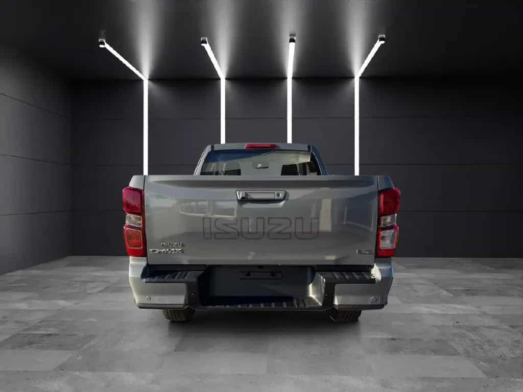Isuzu D-Max Space Cab 4WD LS null-photo-3