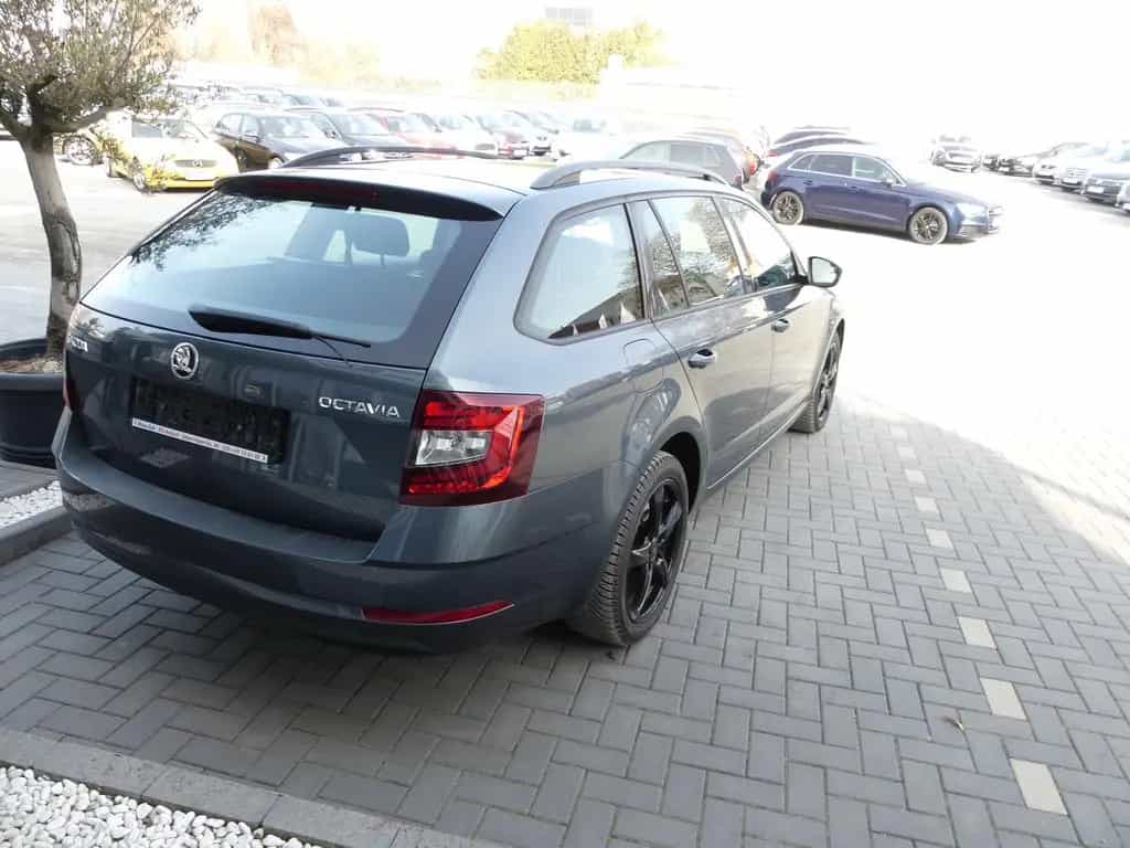 Skoda Octavia Combi Ambition"1.HAND" 01/2018-photo-5