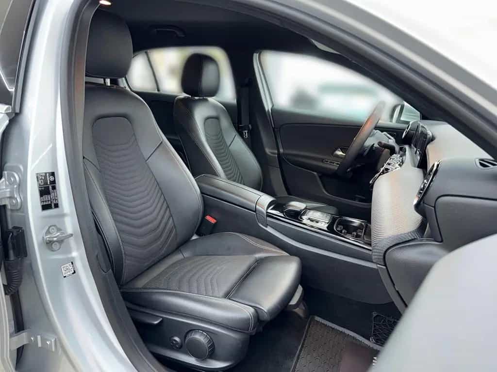 Mercedes-Benz A-Class 180 Automatik*Navi*Sitzheiz*PDC vo+hi*Spur 07/2019-photo-20