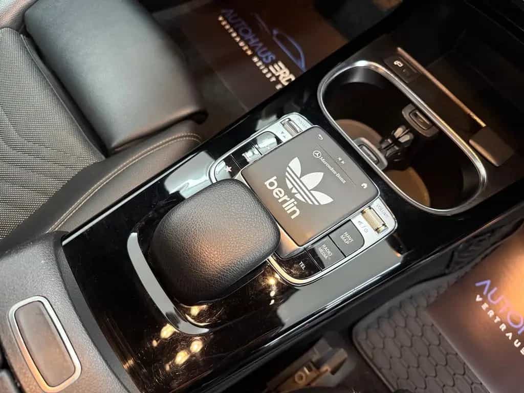 Mercedes-Benz A-Class 180 Automatik*Navi*Sitzheiz*PDC vo+hi*Spur 07/2019-photo-25