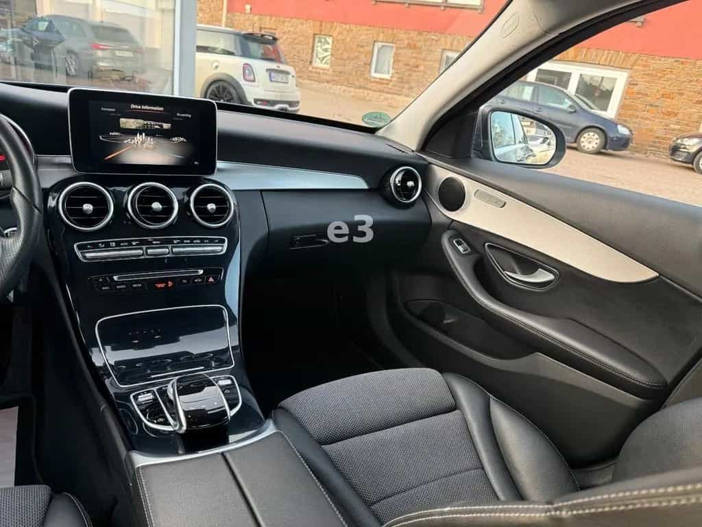 Mercedes-Benz C 250 C Lim. C 250 CGI;AUTOMATIK;360° KAMERA;AHK;LED 07/2018-photo-23