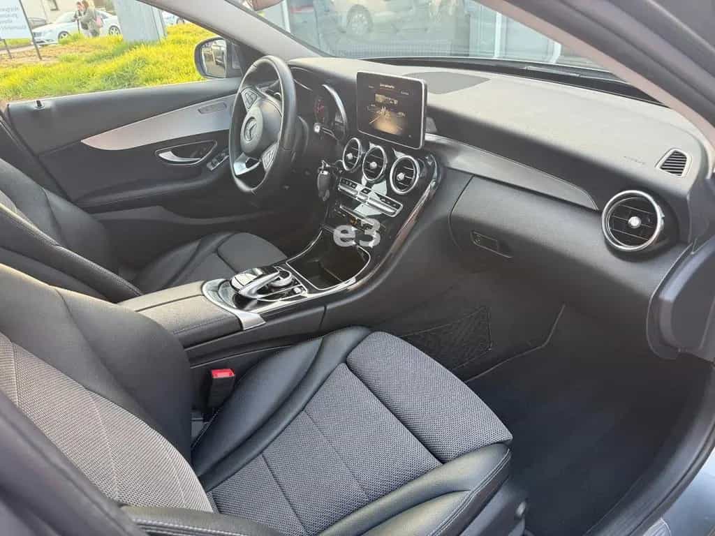 Mercedes-Benz C 250 C Lim. C 250 CGI;AUTOMATIK;360° KAMERA;AHK;LED 07/2018-photo-25