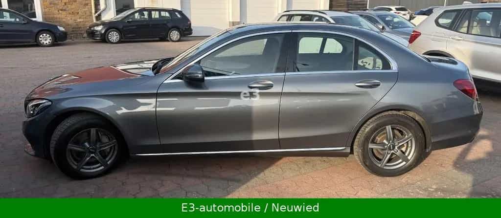 Mercedes-Benz C 250 C Lim. C 250 CGI;AUTOMATIK;360° KAMERA;AHK;LED 07/2018-photo-7