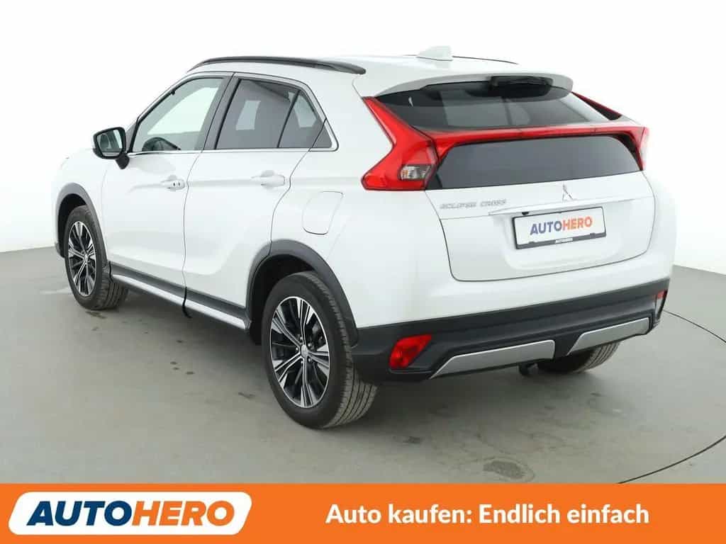 Mitsubishi Eclipse Cross 1.5 T-MIVEC Active+ 4WD*BI-LED*ACC 04/2020-photo-3