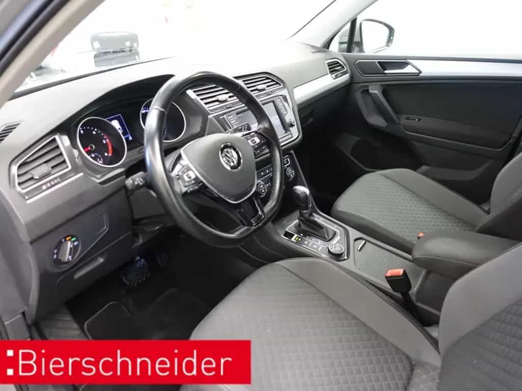 Volkswagen Tiguan 2.0 TDI DSG 4Mo. R-Line VERKAUF NUR AN OD 04/2017-photo-11