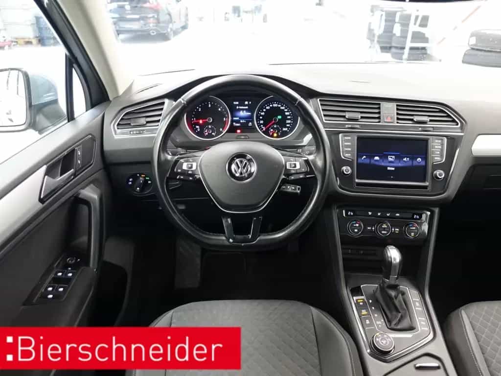 Volkswagen Tiguan 2.0 TDI DSG 4Mo. R-Line VERKAUF NUR AN OD 04/2017-photo-12