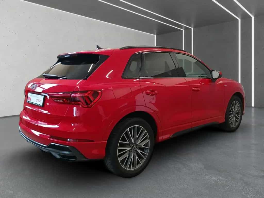 Audi Q3 35 TFSI S tr. 2x S-Line*Navi*ACC*Opt.Schwarz 06/2021-photo-2