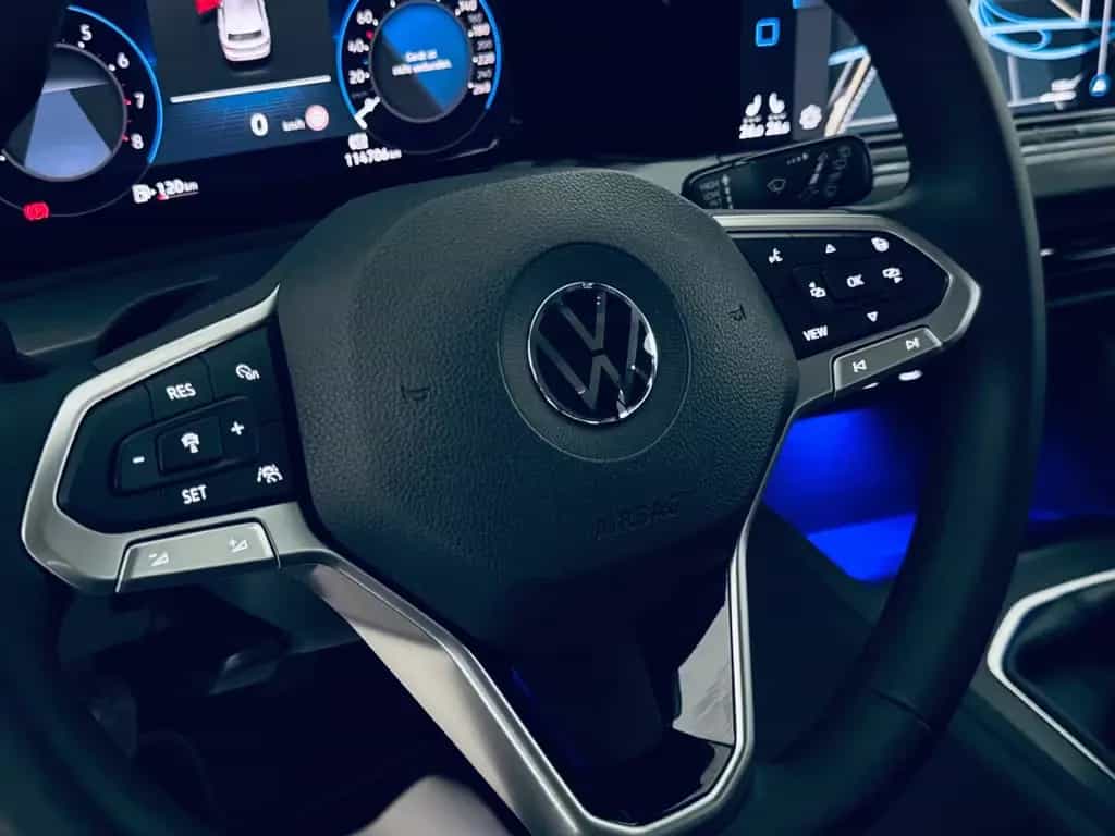 Volkswagen Golf VIII Lim. Style 1.5 TSI * R-KAM * ACC * AHK 05/2021-photo-3