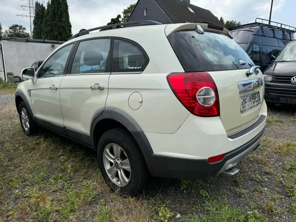 Chevrolet Captiva 2.4 LS 2WD 5-Sitzer 07/2009-photo-4