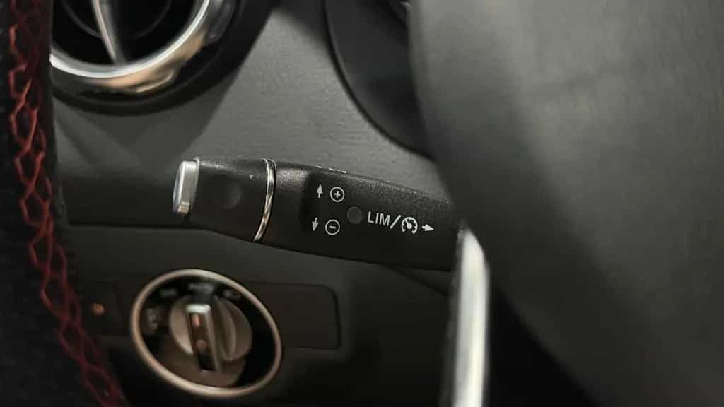 Mercedes-Benz GLA-Class 250 4Matic AMG Line/AHK/LED/Navi/KeyLess/H/K 07/2019-photo-26