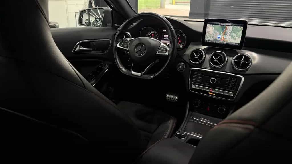 Mercedes-Benz GLA-Class 250 4Matic AMG Line/AHK/LED/Navi/KeyLess/H/K 07/2019-photo-5