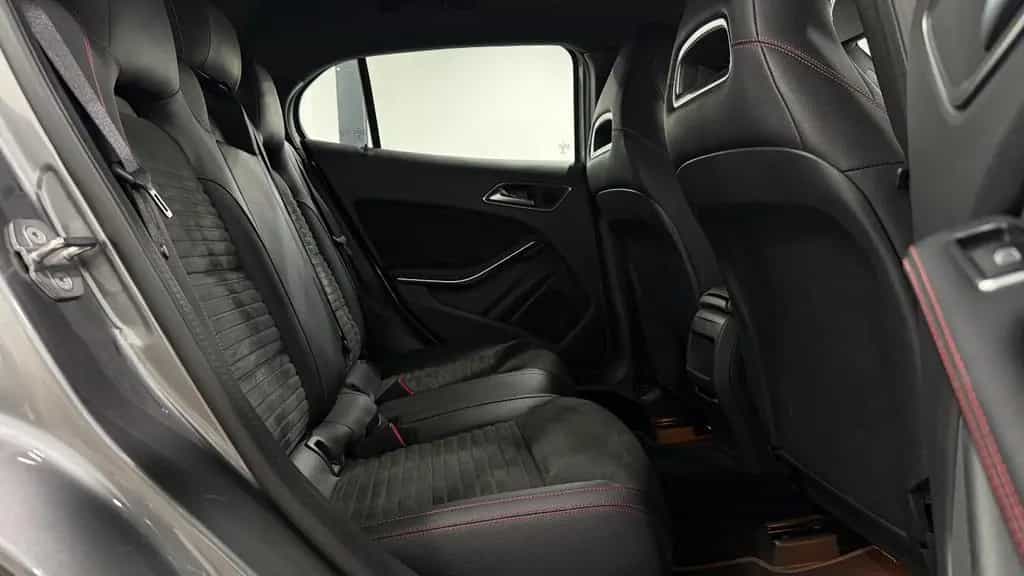 Mercedes-Benz GLA-Class 250 4Matic AMG Line/AHK/LED/Navi/KeyLess/H/K 07/2019-photo-6