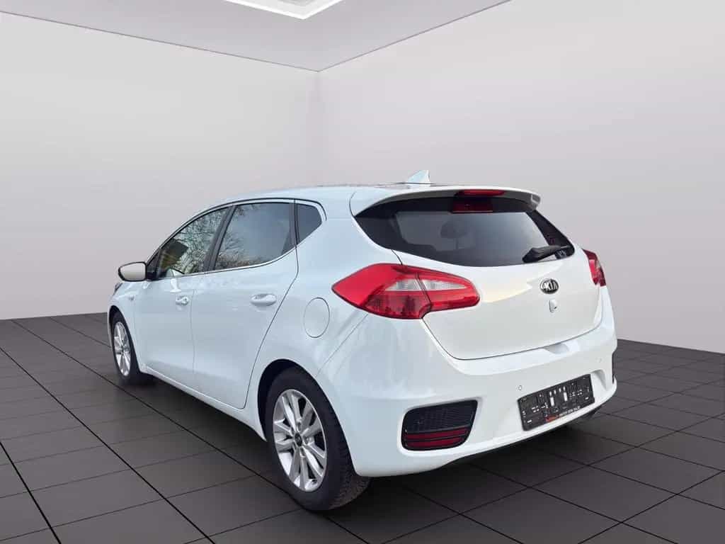 Kia Ceed / Ceed Dream Team*KAMERA 07/2018-photo-2