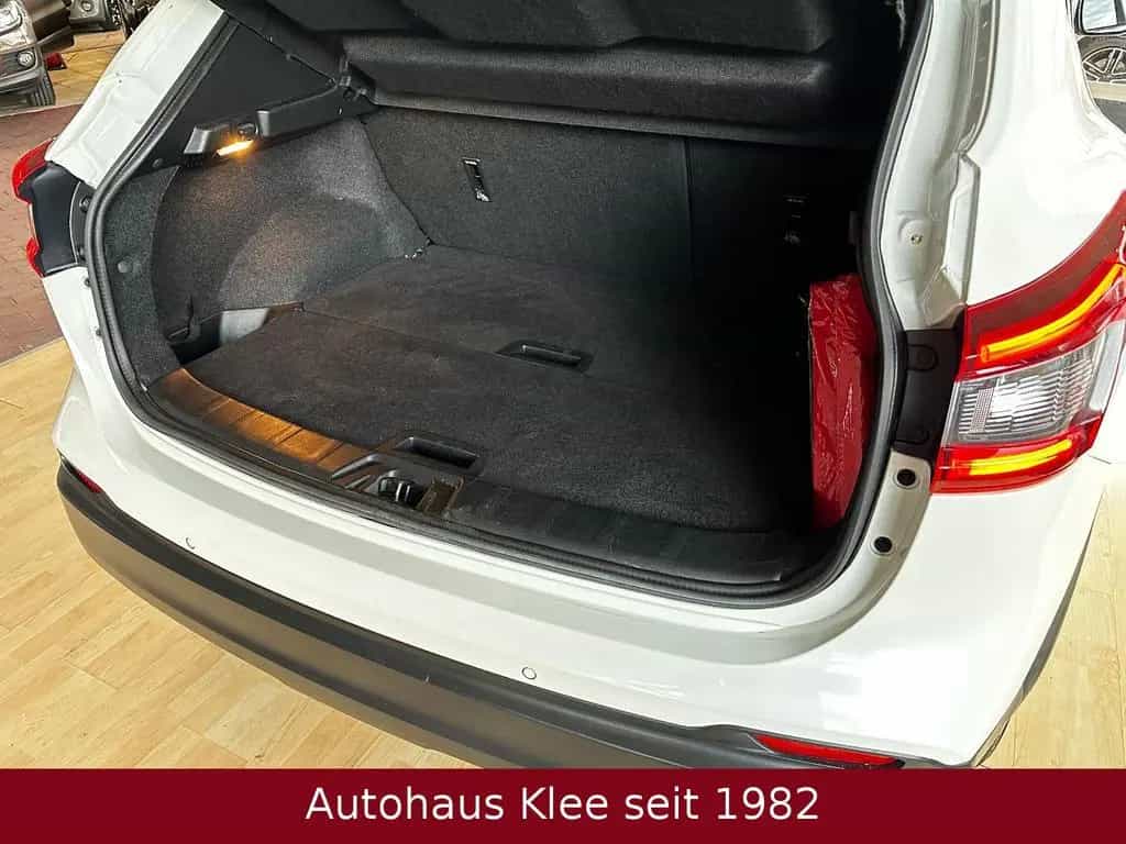 Nissan Qashqai 1.6 *AHK*360 Kamera*Navi*Pano* 07/2017-photo-6