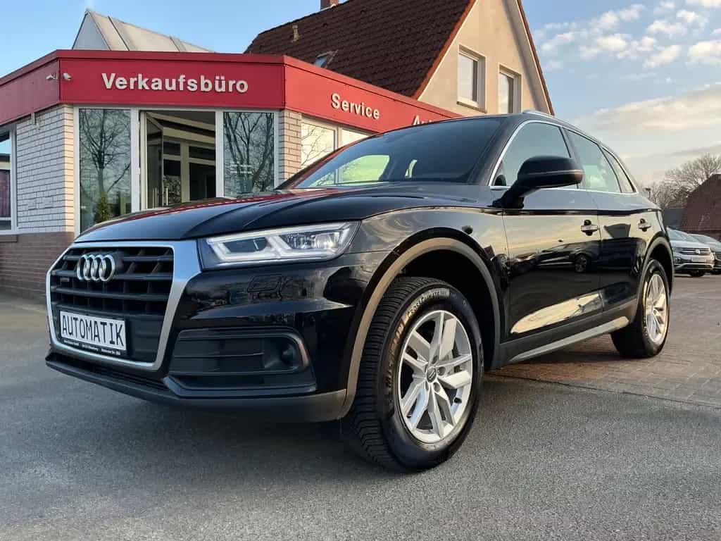 Audi Q5 2.0 TFSI Quattro SHZ BT NAVI AHK Kamera 10/2017-photo-0