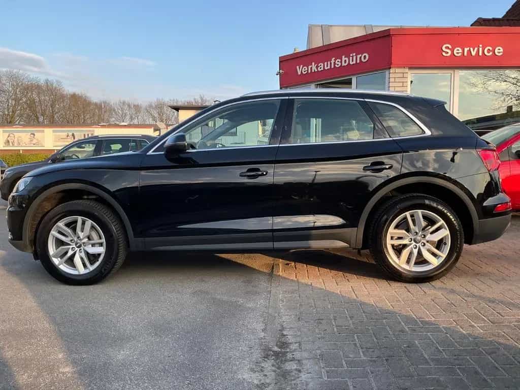 Audi Q5 2.0 TFSI Quattro SHZ BT NAVI AHK Kamera 10/2017-photo-1