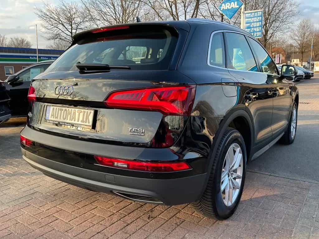 Audi Q5 2.0 TFSI Quattro SHZ BT NAVI AHK Kamera 10/2017-photo-4