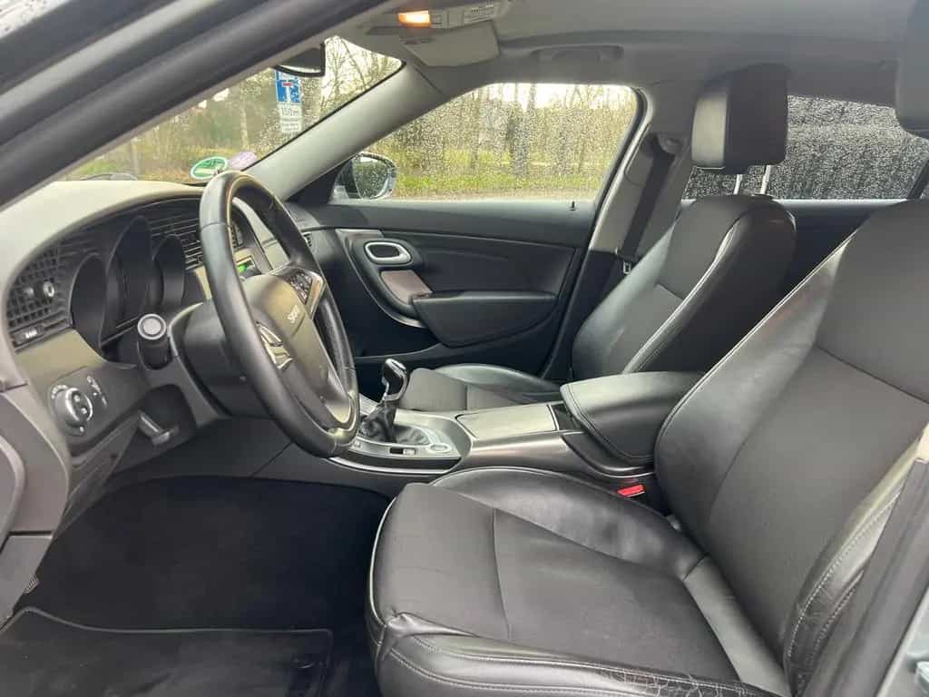 Saab 9-5 Lim. XWD Vector  !! neue motor 52.000 km !! 02/2011-photo-19